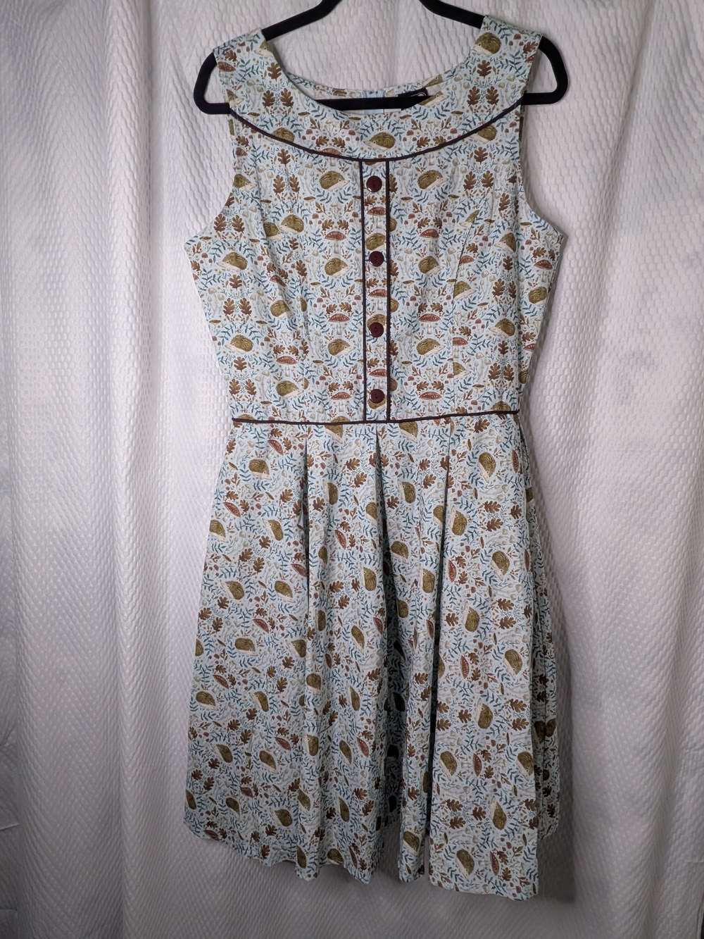 NWT Retrolicious Elizabeth Dress in Hedgehogs - XL Cottagecore Novelty Print
